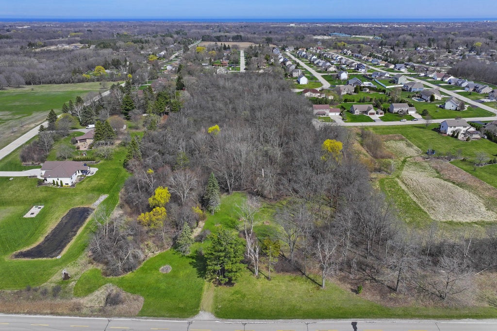 6130 Northwestern Ave, Caledonia