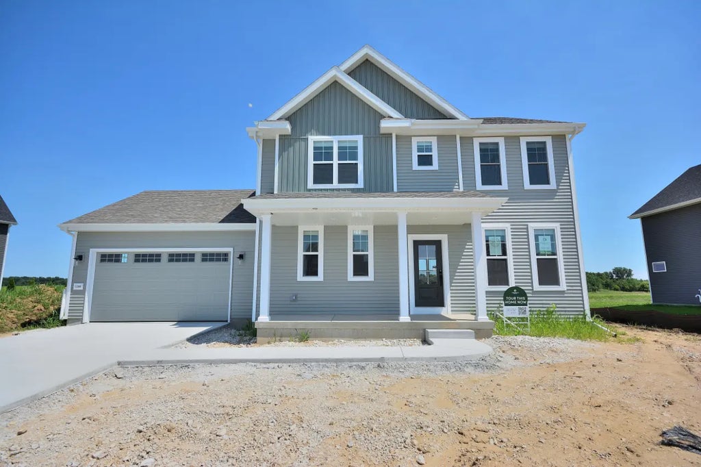 1299 Arrowood Cir W, Oconomowoc