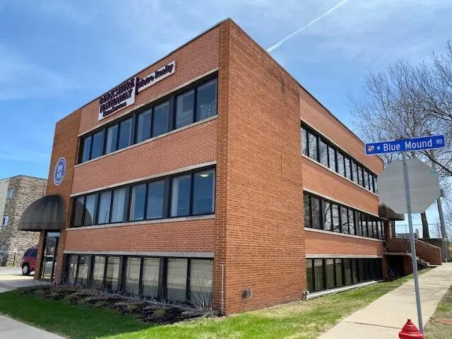 11225 W Bluemound Rd, Wauwatosa