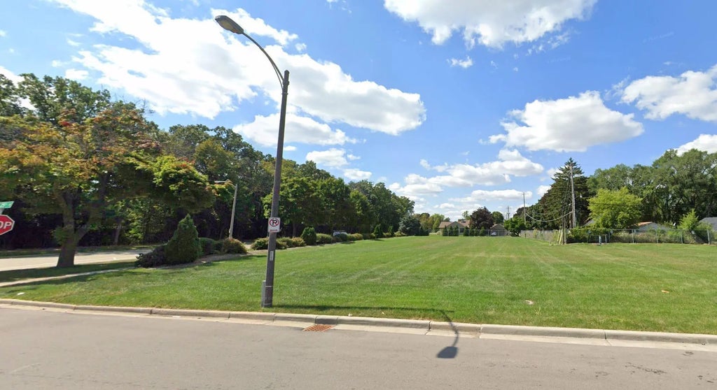 2530 W Villard Ave, Milwaukee