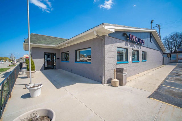 8501 W Capitol Dr, Milwaukee