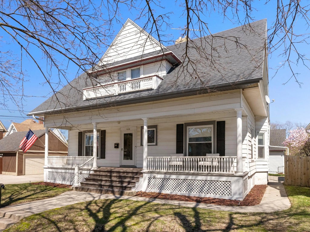 2409 Washington St, Two Rivers