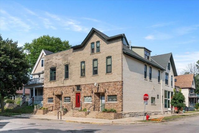 2600 N Booth St 2602, 2604, Milwaukee