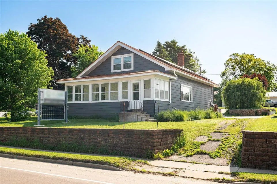 729 N Main St, Viroqua