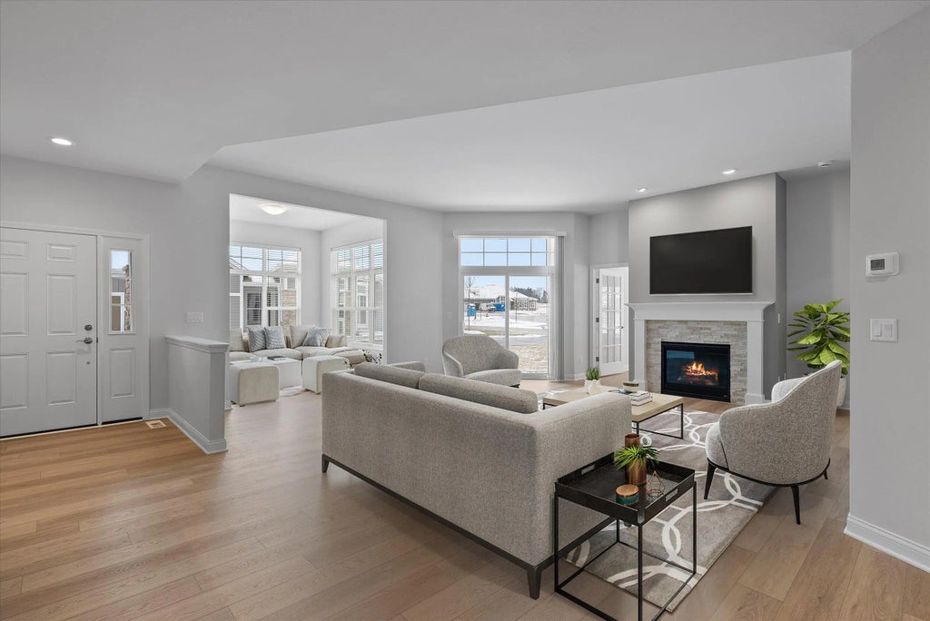 889 S Verona Cir 85, Grafton