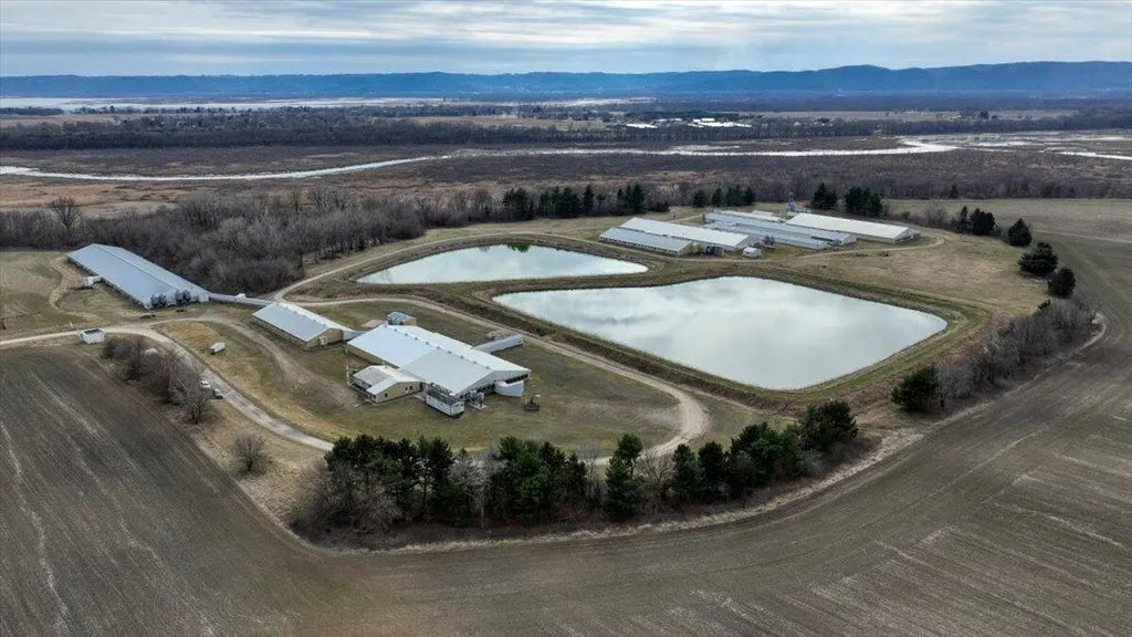 N6671 County Road Xx -, Holland