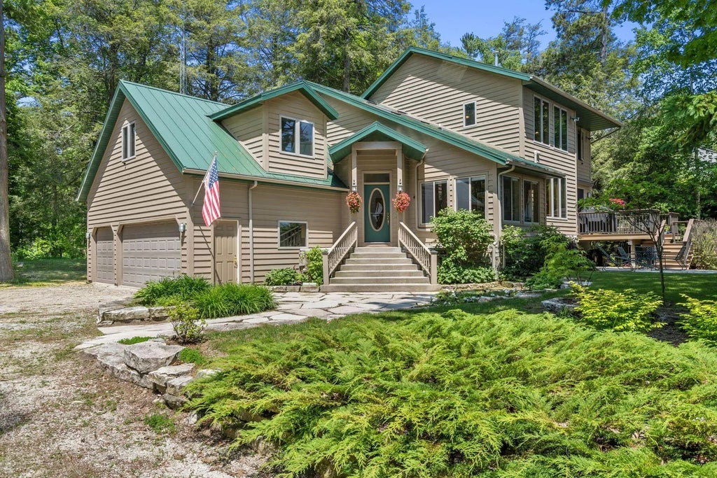 N2315 Foster Rd N, Holland