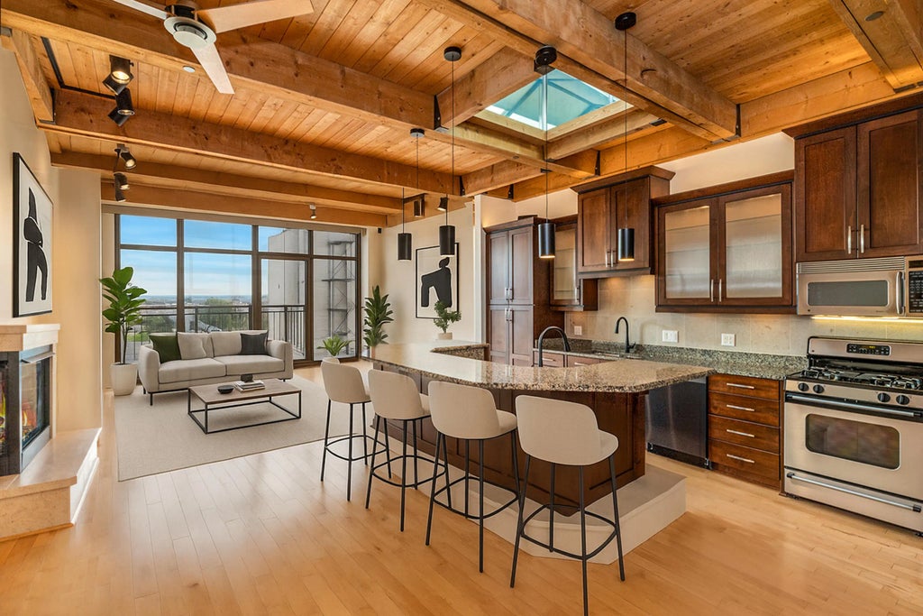 541 E Erie St 603, Milwaukee