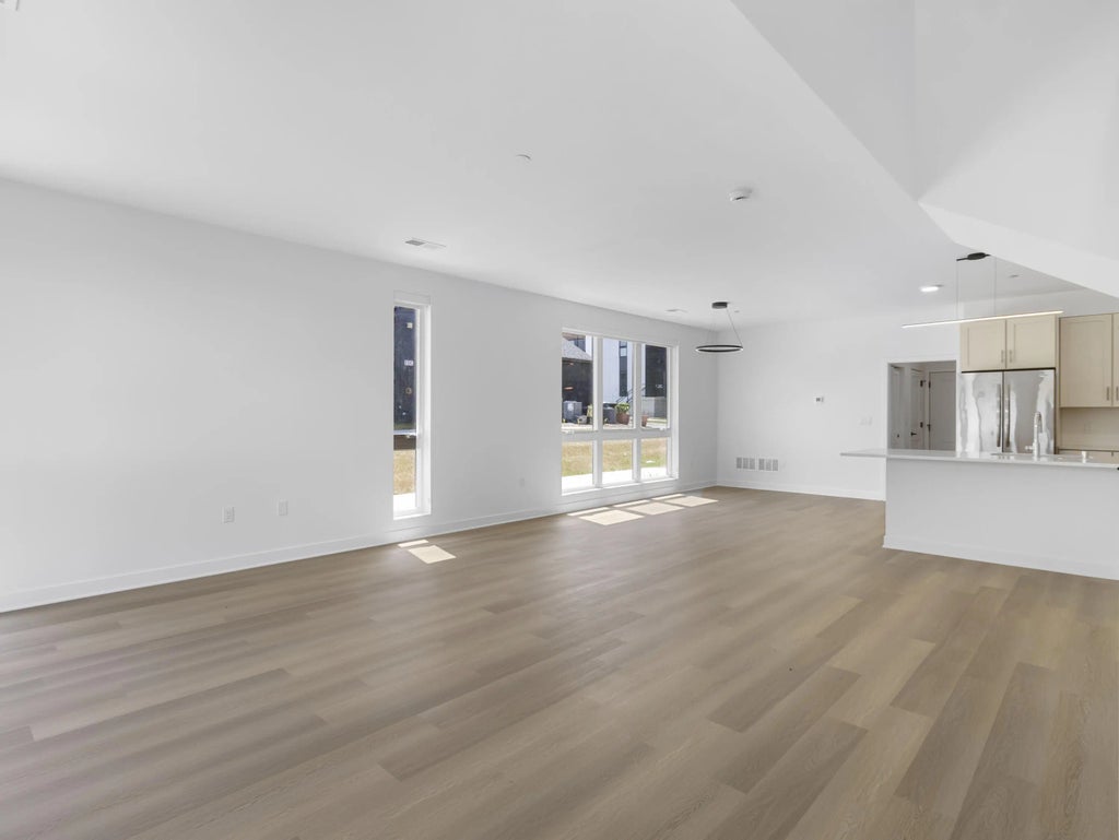 4199 E Hemlock Dr 108, Oak Creek