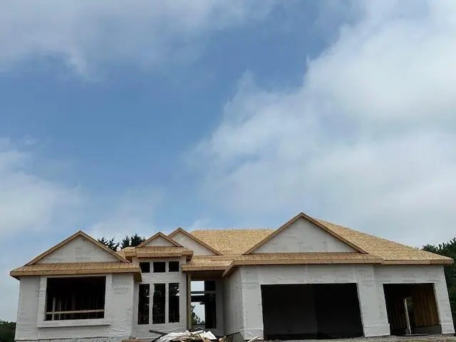 N59w25786 Eyrie Dr, Lisbon