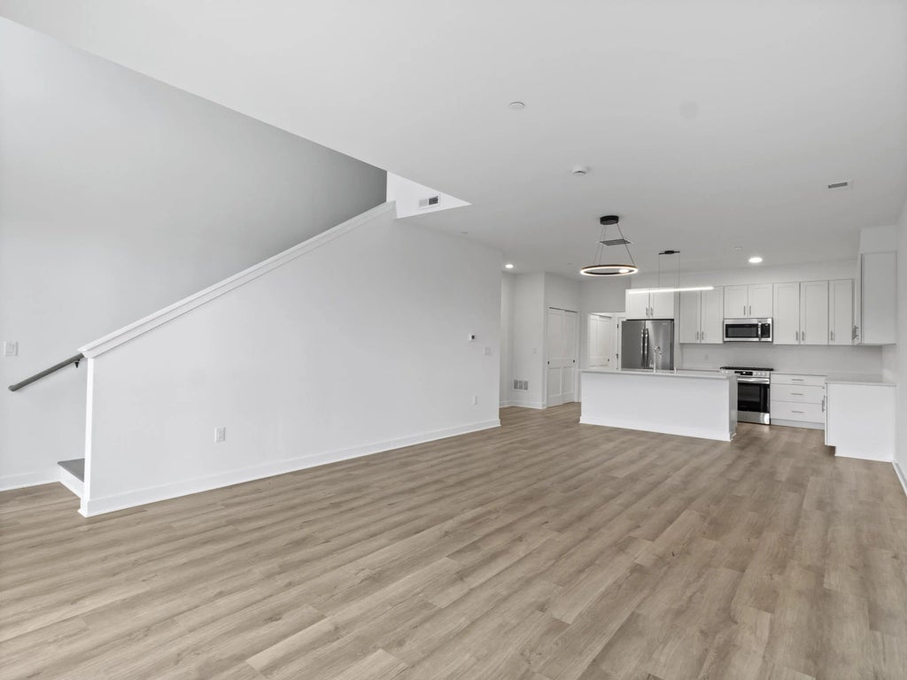 9378 S Alder Pl 105, Oak Creek