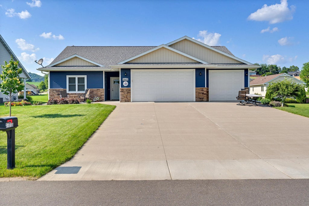 21572 Somerset Downs Ln, Galesville