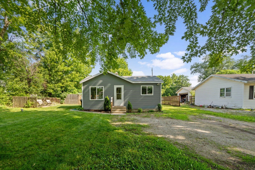 26816 115th St, Salem Lakes