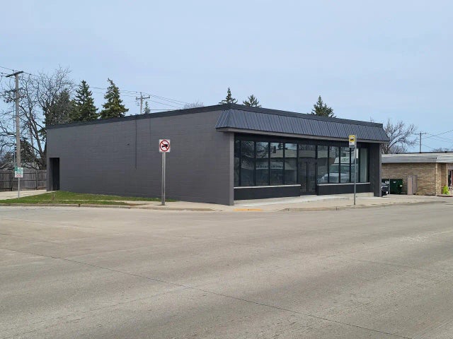 9730 W Greenfield Ave, West Allis