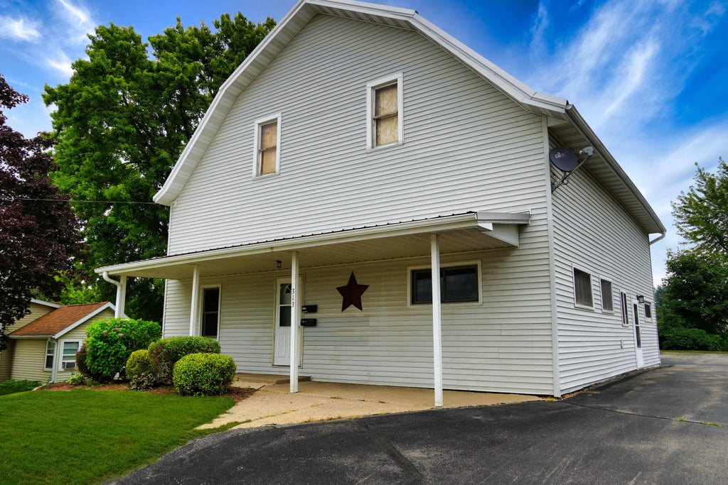 313 N Main St, Viroqua