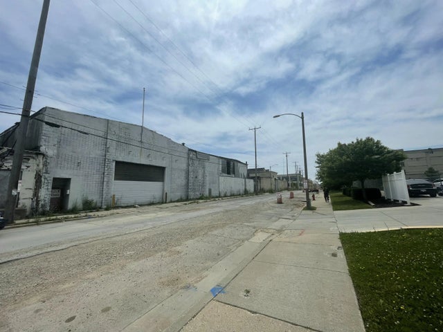 2828 N 32nd St 2836, Milwaukee