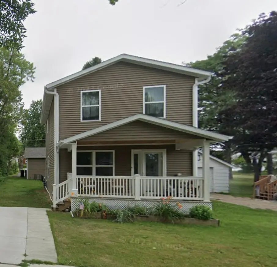302 N Peach Ave, Marshfield