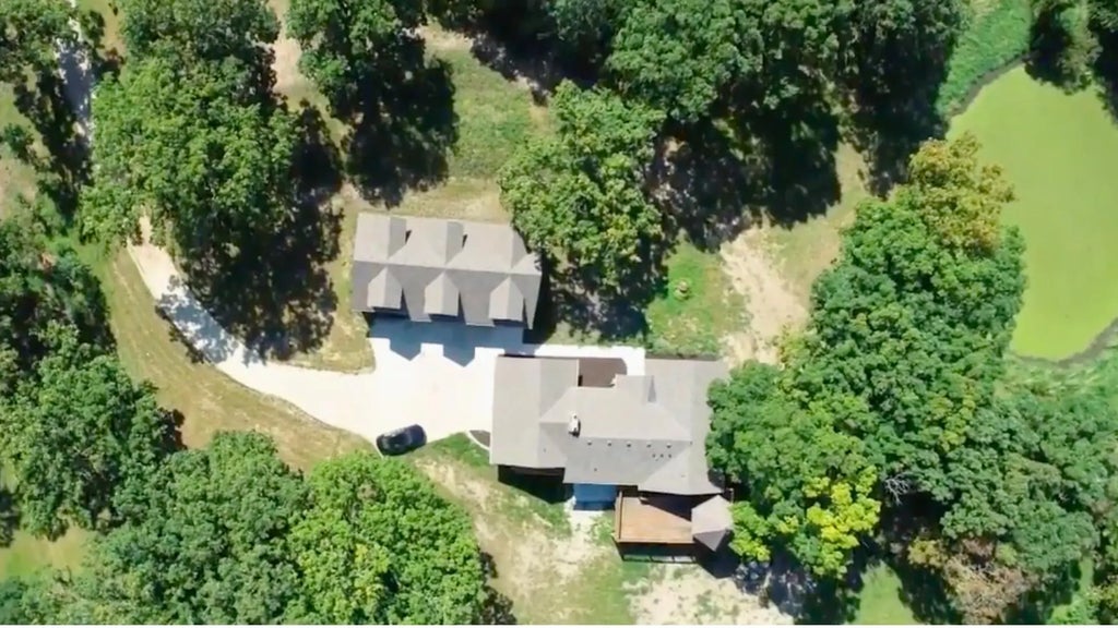 2700 247th Ave, Brighton