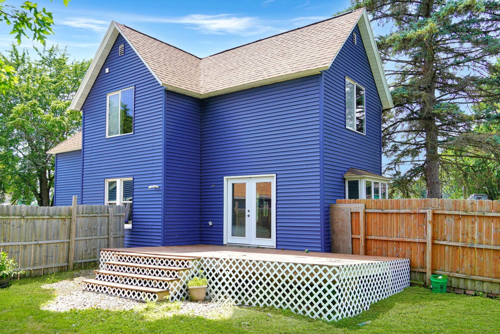 N5680 2nd St, Shiocton