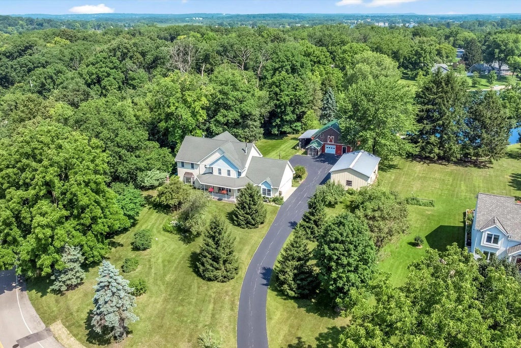 28700 E River Bay Dr, Waterford