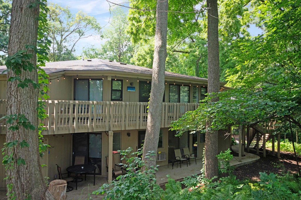 403 Deerpath - W F, Fontana