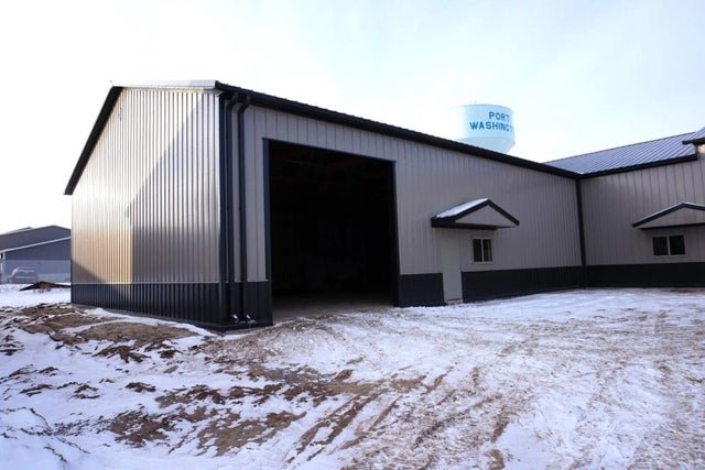 717 Maritime Dr 8, Port Washington