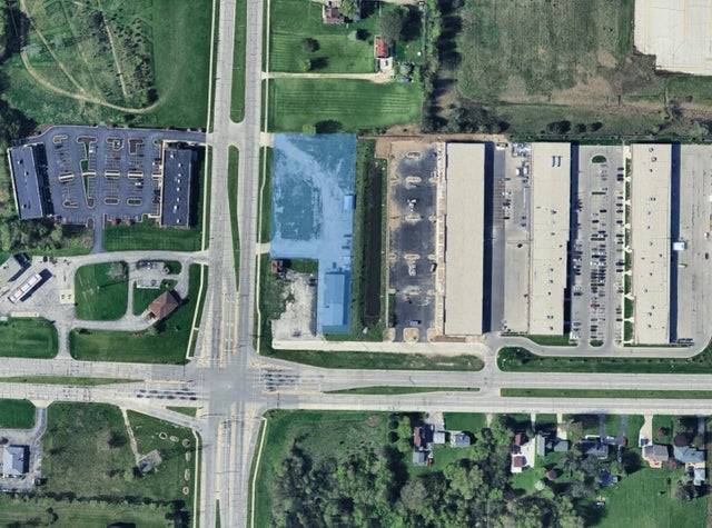 124 E Rawson Ave, Oak Creek