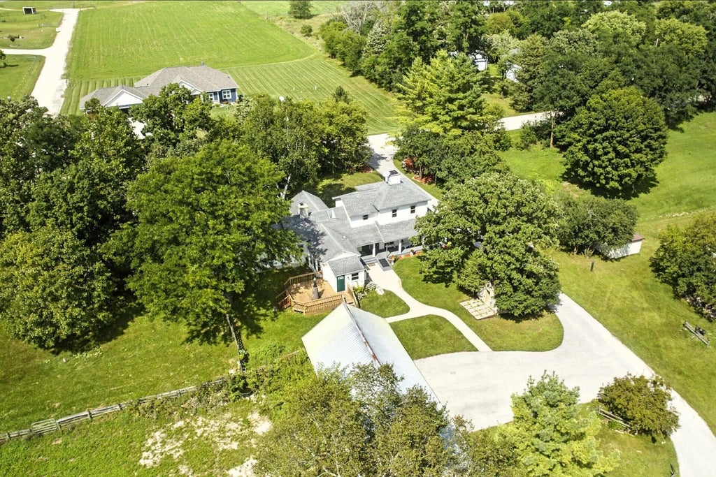 S75w35621 Wilton Rd, Eagle