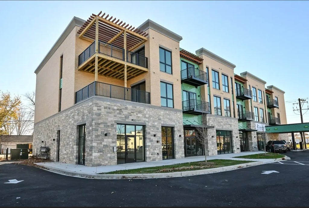 500 E Main St 303, Waterford