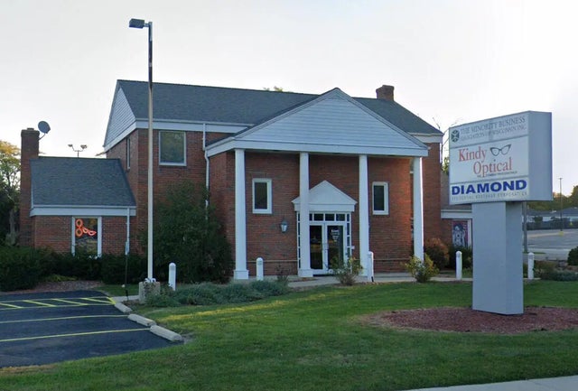 N82w15340 Appleton Ave Upper, Menomonee Falls