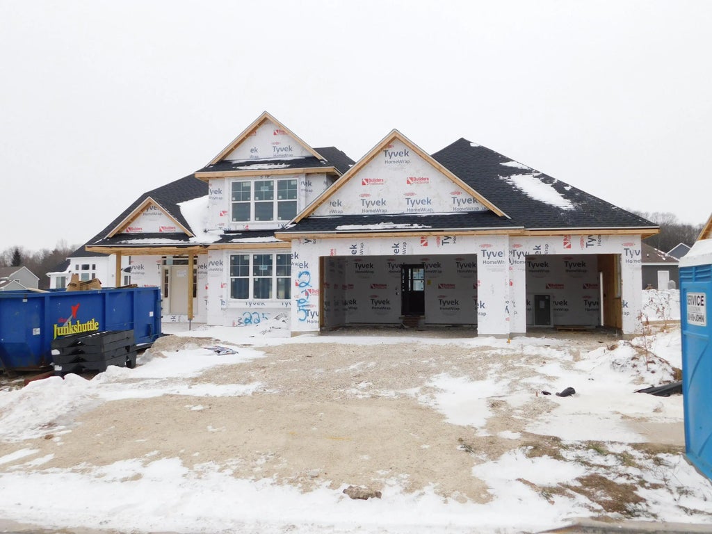 225 Mulberry Ln, Grafton