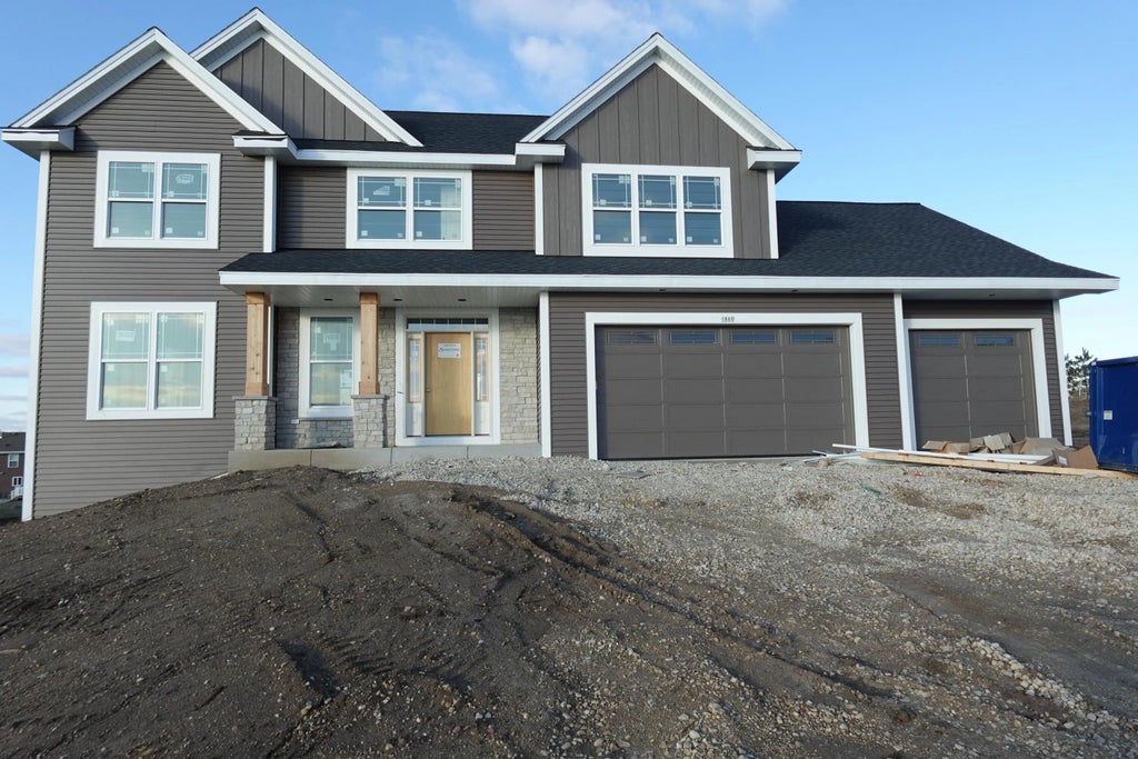 1860 Arbor Vista Pl, West Bend