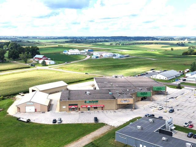 1230 N Main St, Viroqua