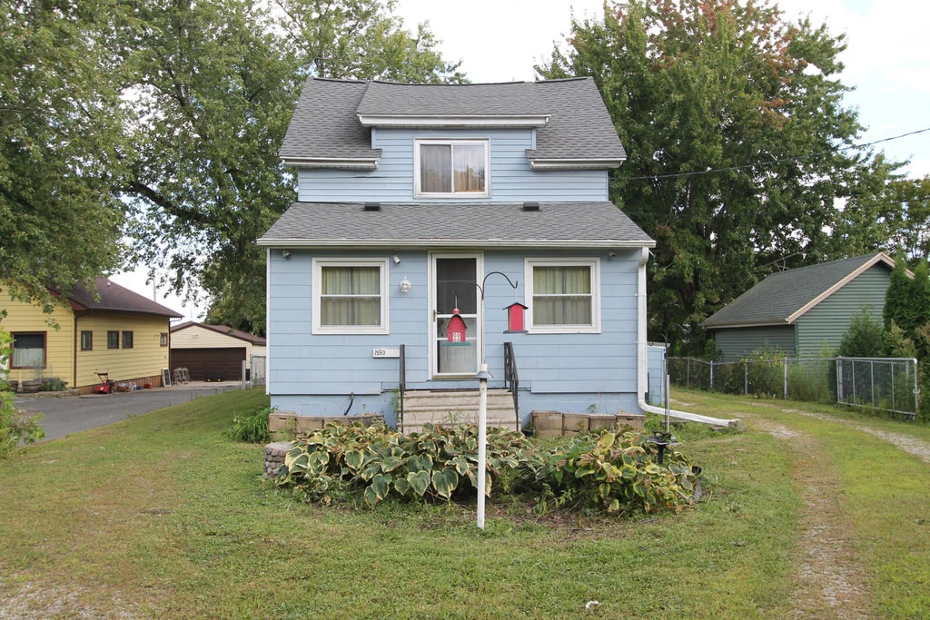 25513 W Loomis Rd, Norway