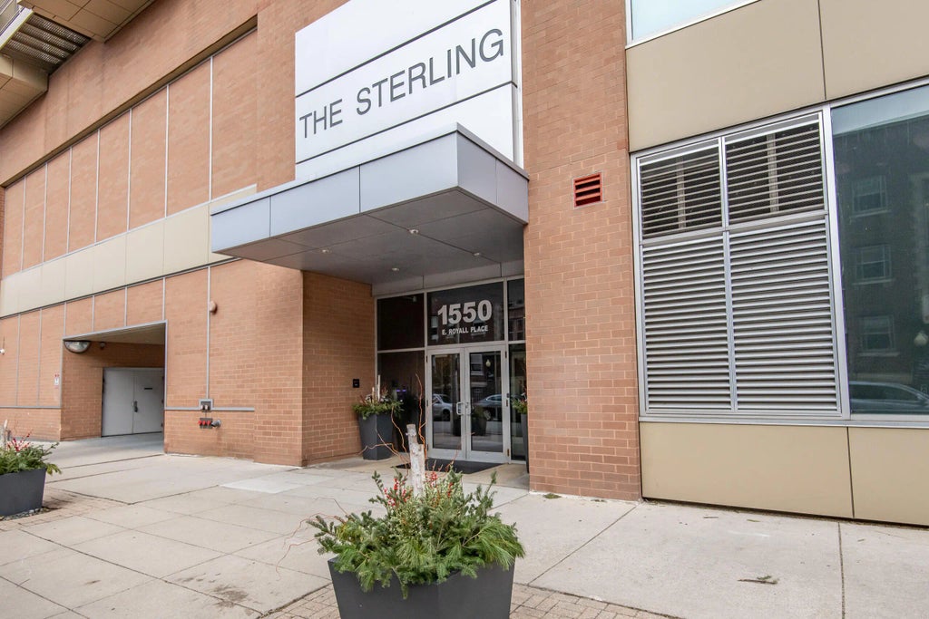 1550 E Royall Pl 410, Milwaukee