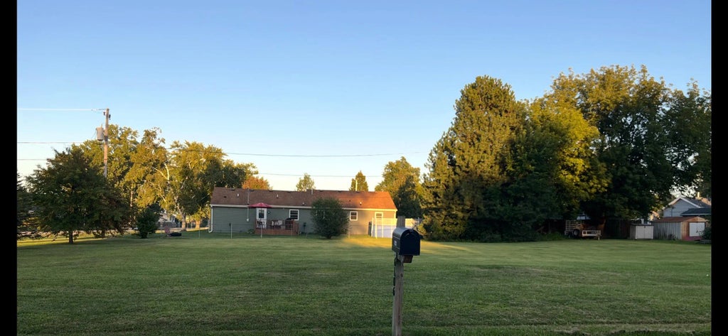 6117 246th Ave, Paddock Lake