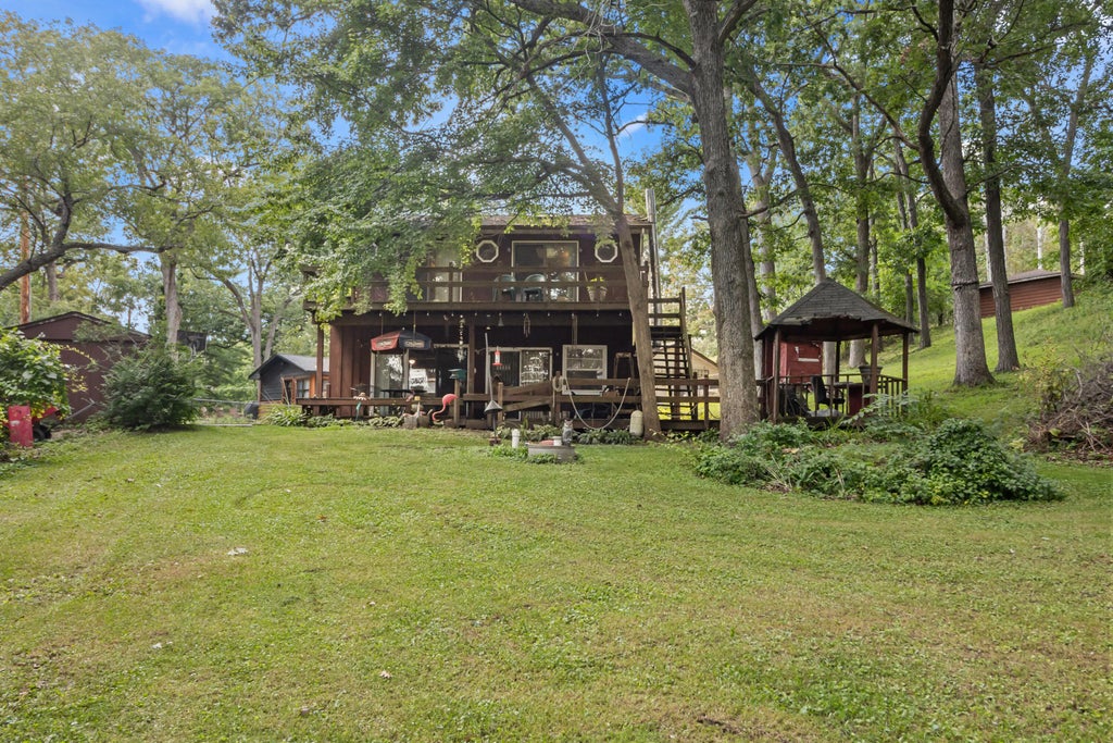 W5789 Ridge Rd, La Grange