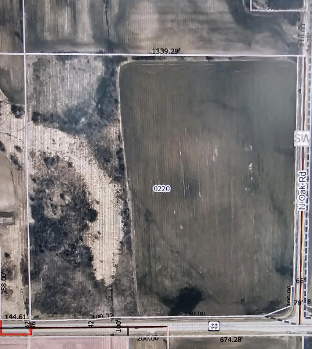 Lt1 E State Highway 33 -, Trenton