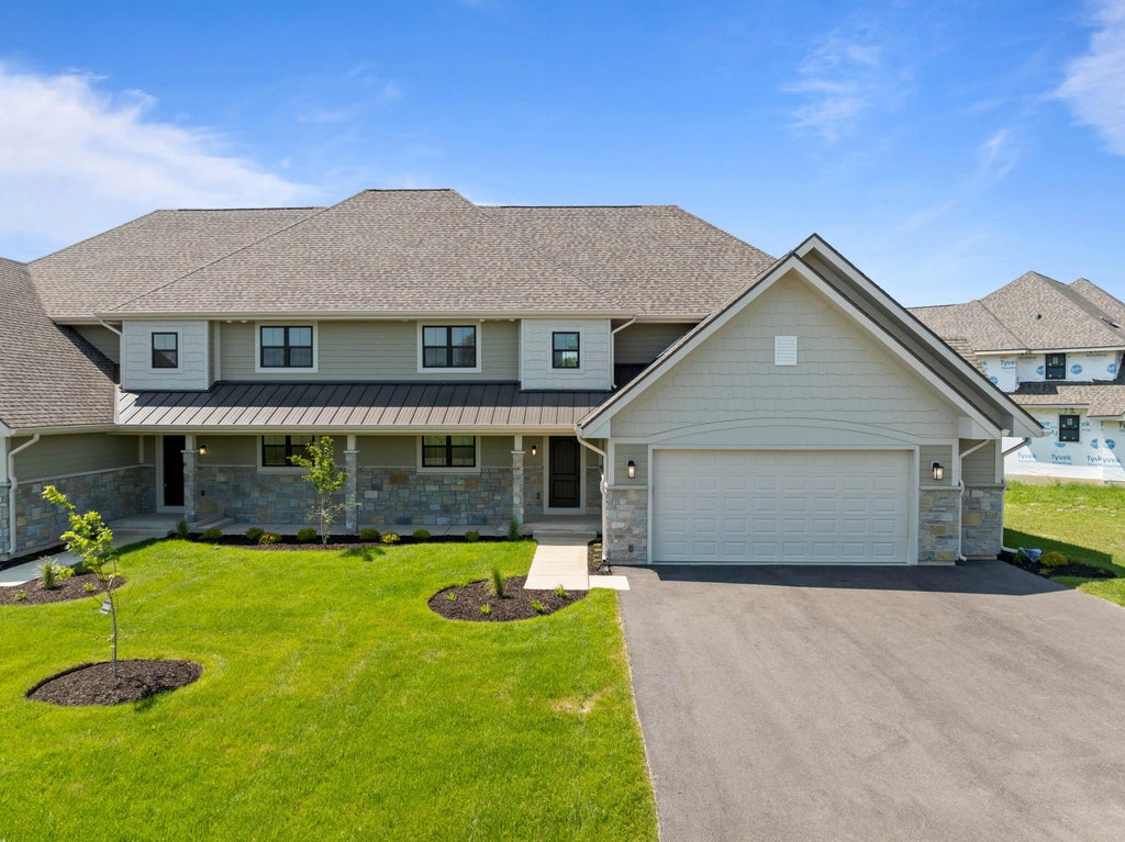 709 Greenview Cir 55-18b, Geneva