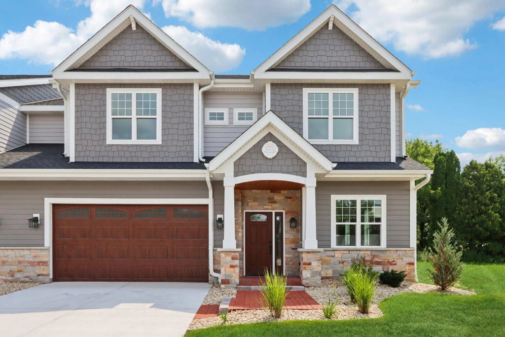 1204 S Main St 14, Lake Mills