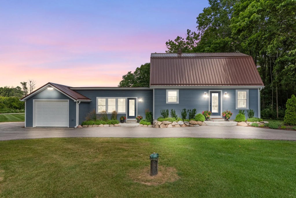 N96w20978 County Line Rd, Germantown