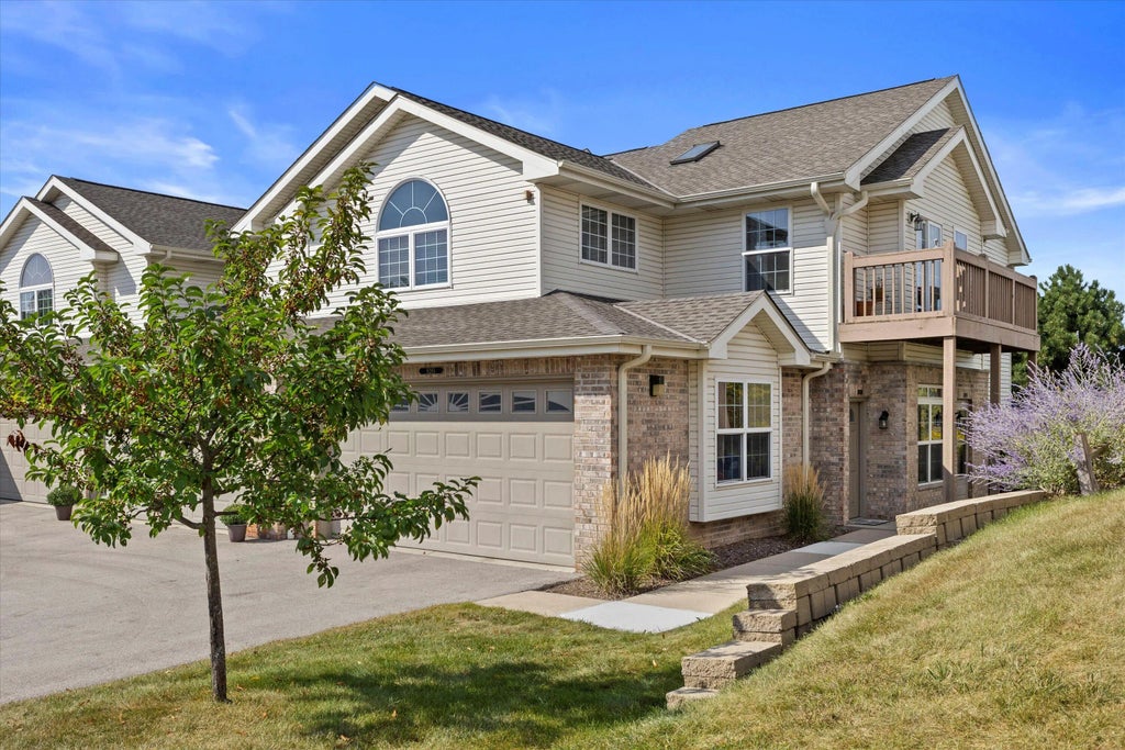 9285 S 51st St, Franklin