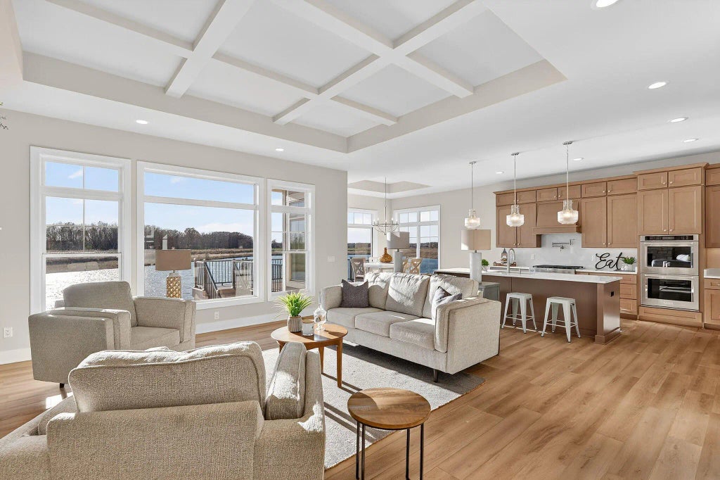 1612 White Deer Trl, Waukesha