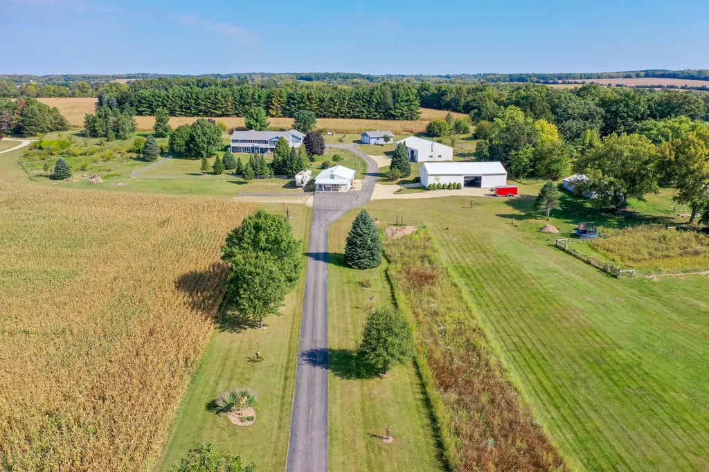 9702 W State Road 81 -, Newark