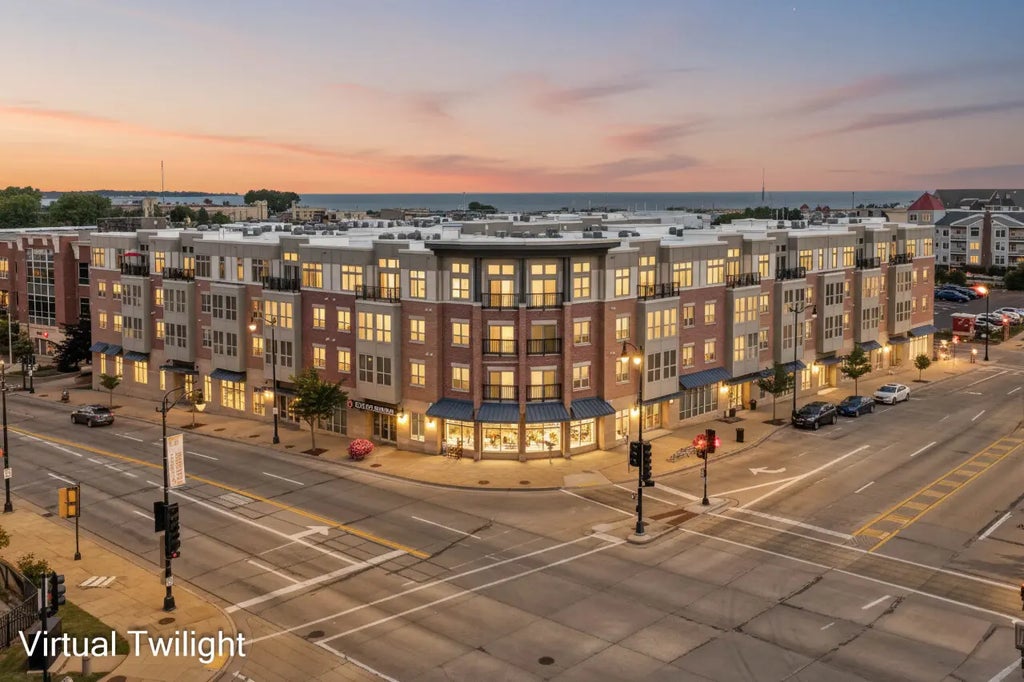 141 Main St 429, Racine