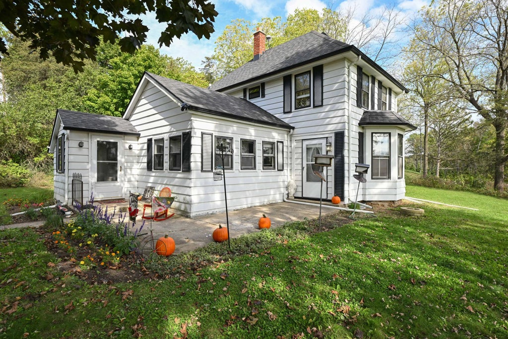 S96w22870 River Oaks Dr, Vernon