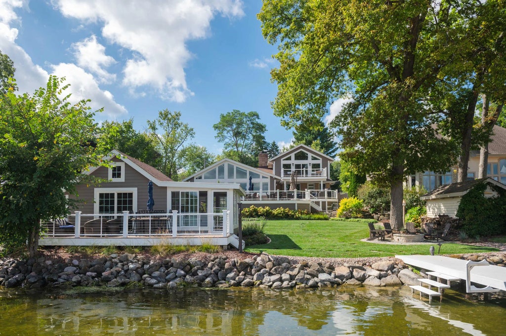 1503 Milwaukee St, Delafield