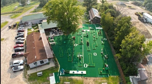 699 S Main St, Adams