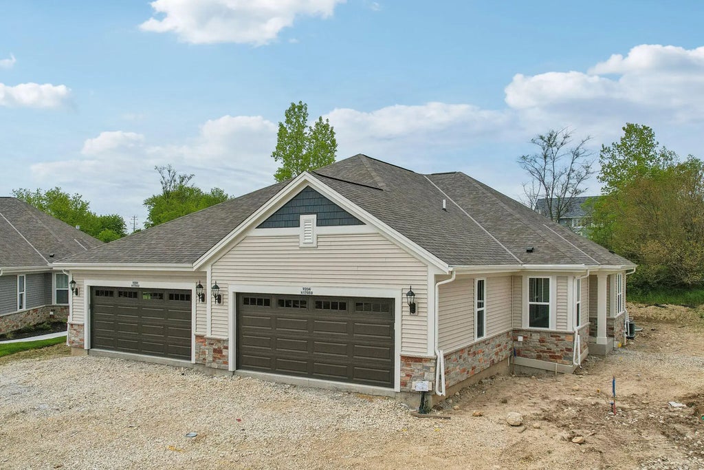 W204n17669 Laurel Pl 602, Jackson