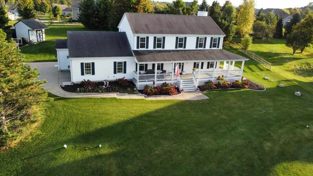 S38w22205 Arlo Dr, Waukesha